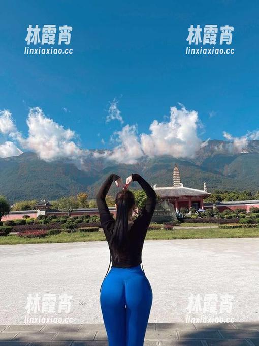 120斤的小王同学 微密圈 - 120斤的小王同学的“双人”写真——高清图库,瞬间让我想到了双打游戏的默契配合,哈哈。