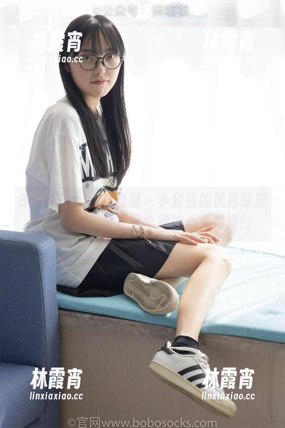 BoBoSocks袜啵啵 - 小甜豆的黑色踩脚裤袜全套，简直是个绝妙心灵鸡汤！