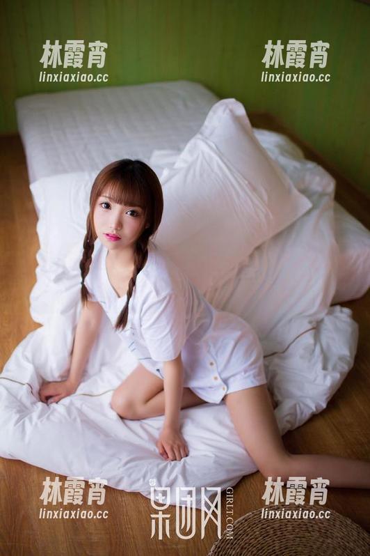 GIRLT果团网-王语纯 GIRLT果团网 - 在泳池旁的瞬间——王语纯壁纸合集,湿身不湿心?