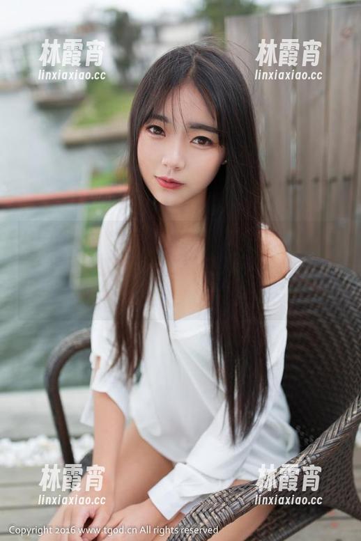 QingDouKe青豆客 - 看梁晶莹的私拍毛衣合集，感受那种被毛衣‘包围’的幸福感！