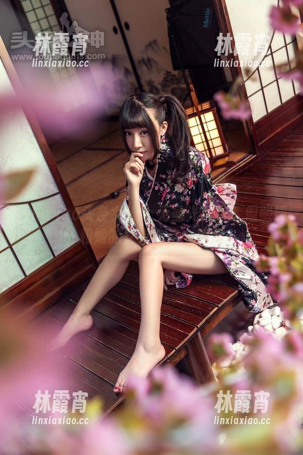 TouTiao头条女神-周熙妍 TouTiao头条女神 - 无圣光探索:周熙妍和她的女友在这个瞬间