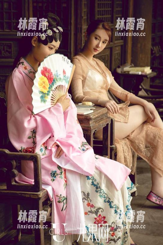 UGirls尤果网 - 看！谭晓彤的温柔魅力，高清美图不小心就让人陷入她的眼神里。
