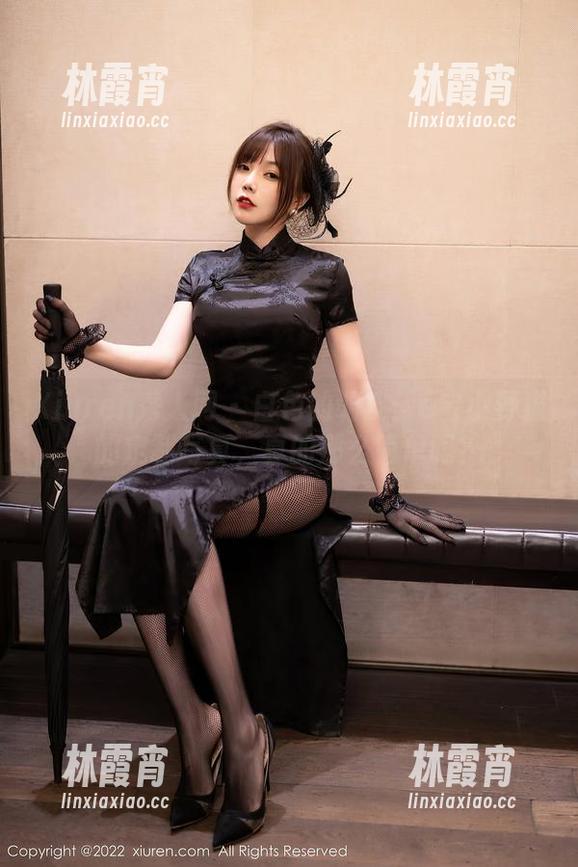 Xiuren秀人网-e宝小野猫 Xiuren秀人网 - 白色的调皮:e宝小野猫的定制写真,真的那么简单吗?