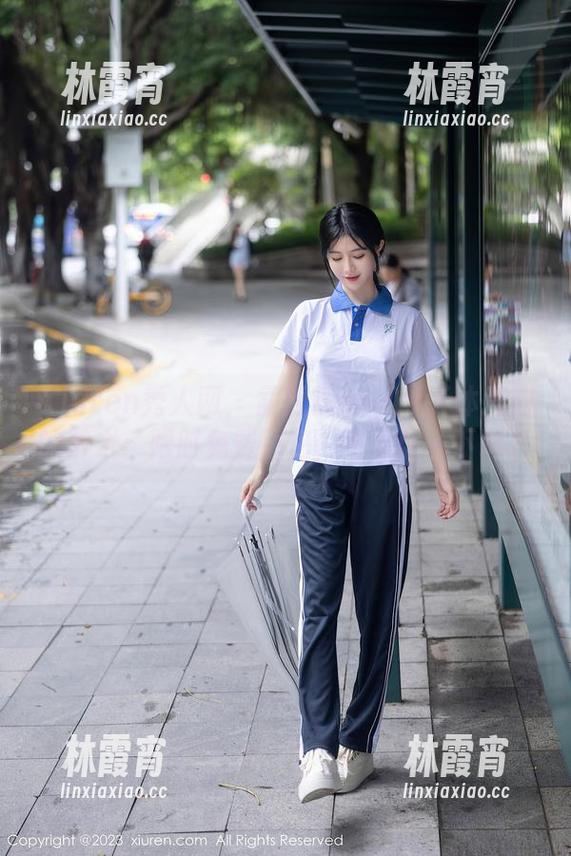 Xiuren秀人网 - 孟狐狸FoxYini体操服的艺术：限时免费图包，不尝试一下吗？
