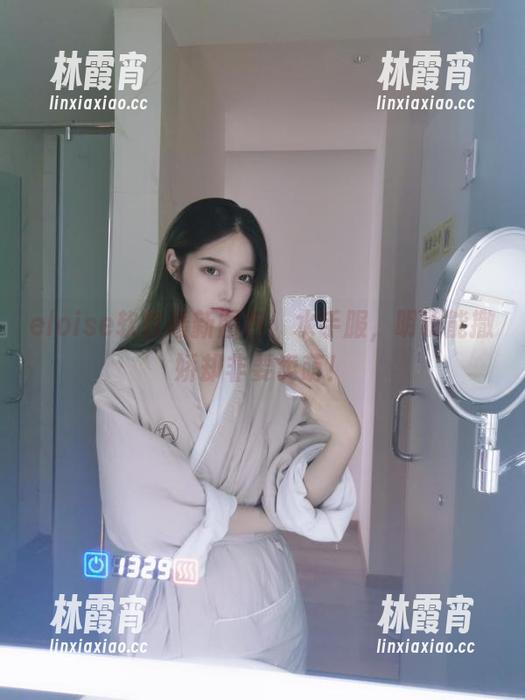 eloise软软最新图包：水手服，明明能撒娇却非要卖萌！