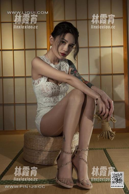 丽柜-钟情 丽柜 - 在钟情的图库中,精选短裙让人产生无限遐想