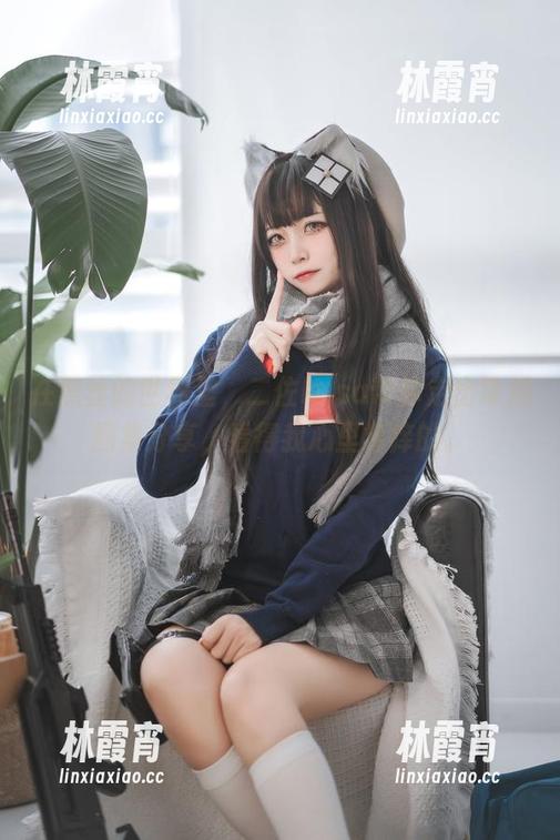 在黑丝的世界里，二佐Nisa带你走出常规图集分享，看得我心里痒痒的。