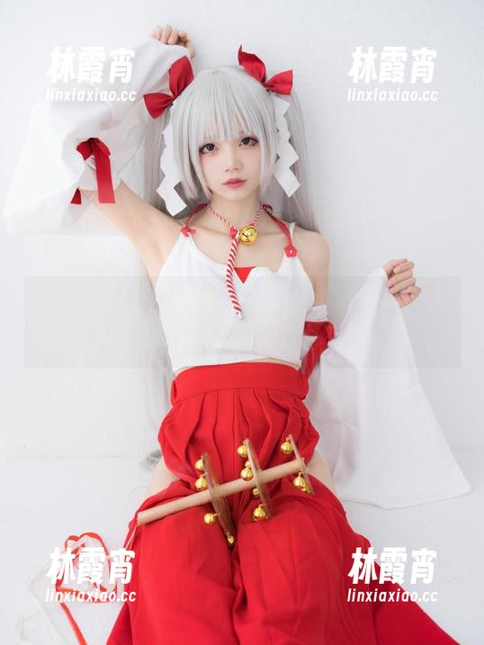 五更百鬼的定制之旅：穿上她的制服，你会有怎样的图集感受？