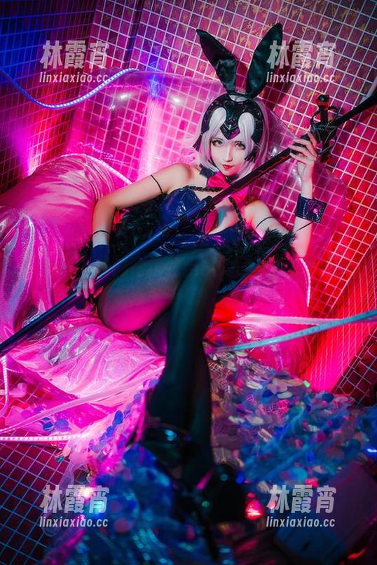 凉凉子 凉凉子:我的青梅竹马C女写真竟会上热搜?!