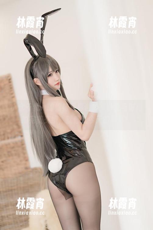 小仓千代w的棉袜写真合集，舒适与时尚的完美交织，就像我今天的早餐！