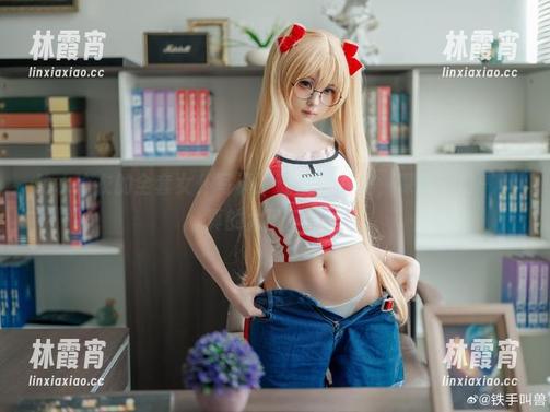 幼水铃衣的全套女仆写真，让我停下来，深吸一口气，真的太可爱了！