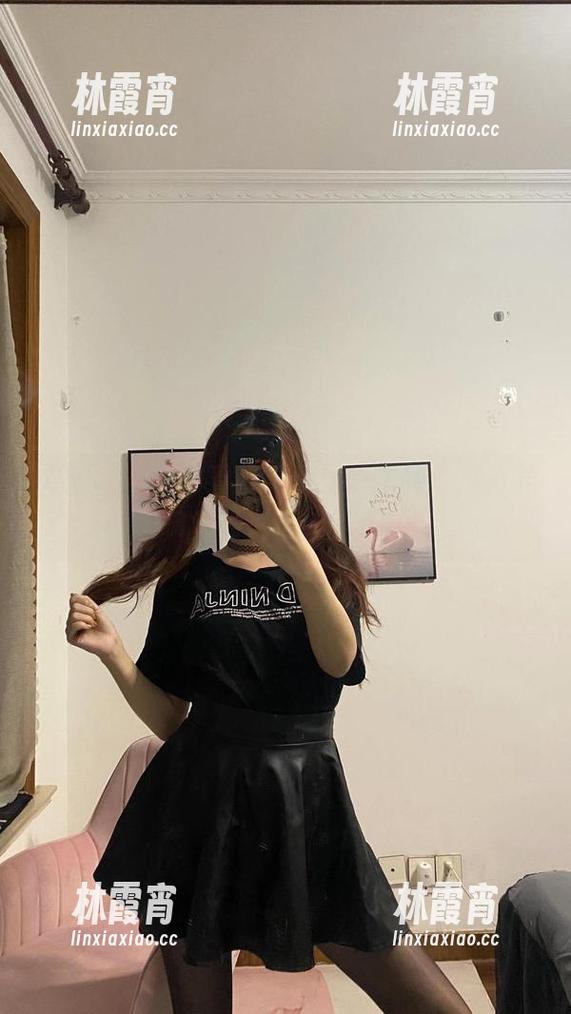 微密圈 - 来看看提袜少女的作品集，秘书风格简直撩人不止！
