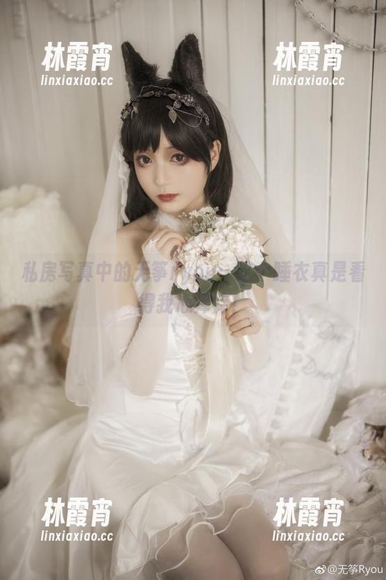 私房写真中的无筝ryou：这个睡衣真是看得我心痒痒！