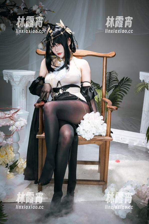 当是一只熊仔吗遇上碧蓝档案：美甘宁瑠，那个COS能让你忘记早饭！