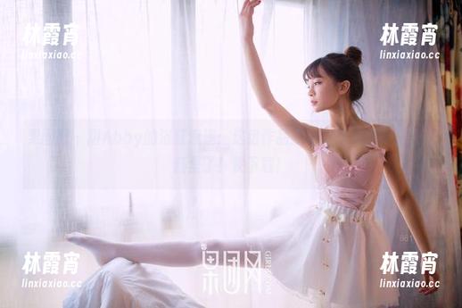 果团网 - 甜Abby的浴缸速递：这组作品集看完我差点要搬进浴缸里了！快下载！