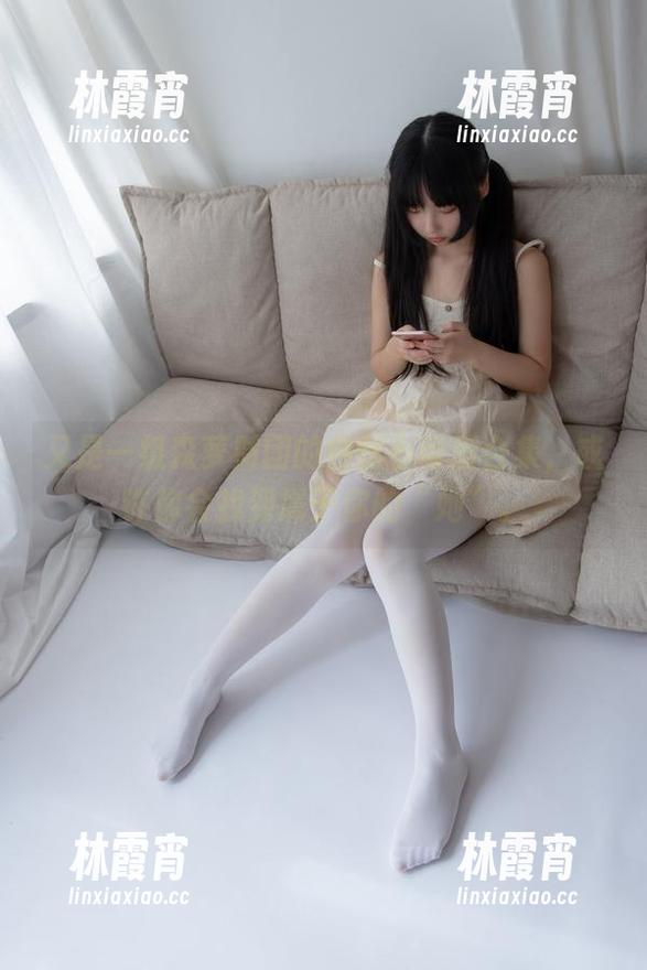 又是一组森萝财团的白丝小可爱合集，或许你会找到属于你的“她”。