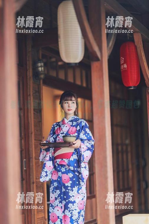 看！泥泥汝化身OL女郎A，带来超赞图包，福利来袭！