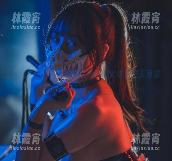 浅安安 免费图册:浅安安在泳池边的火华家逆天身姿!