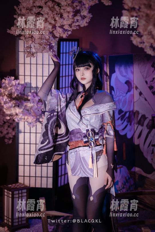 白莉爱吃巧克力的少女写真：那些瞬间，仿佛是时间的暂停键