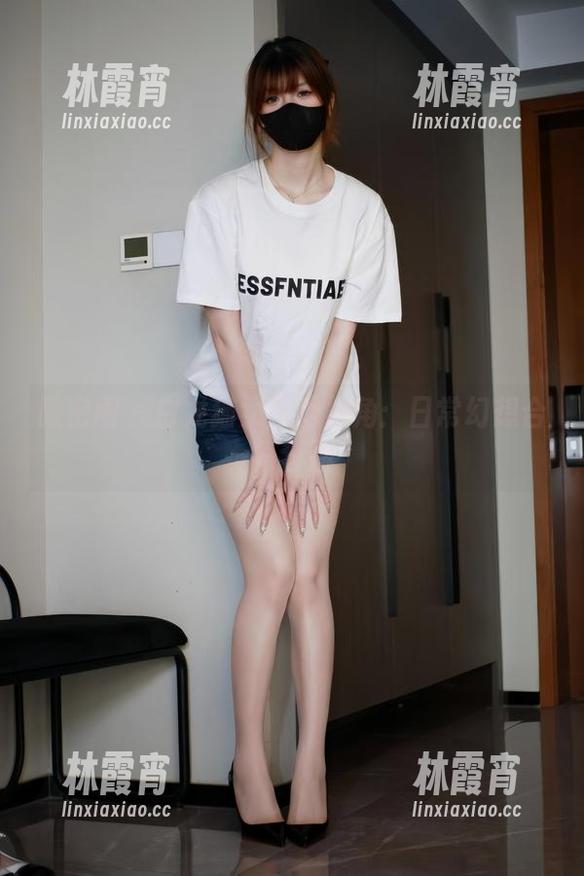 微密圈 - 白龙猫女泳池视角：日常幻想合集套图