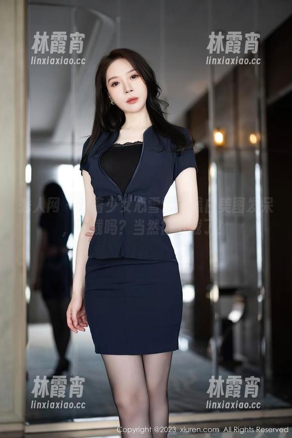秀人网 - 对着少女心雪雪的黑白美图发呆，下载吗？当然得下载了！