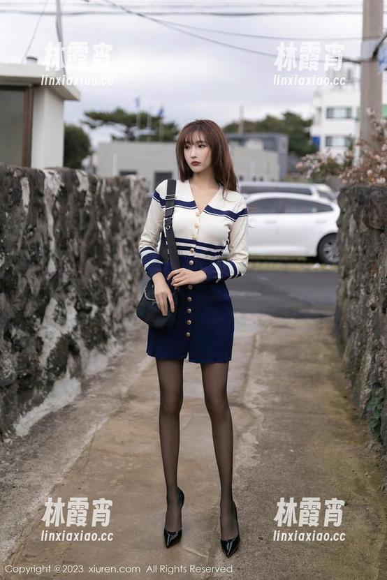 秀人网-浅浅Danny 秀人网 - “修女的轻松一刻”——浅浅Danny图包带你见证修女的另一面。