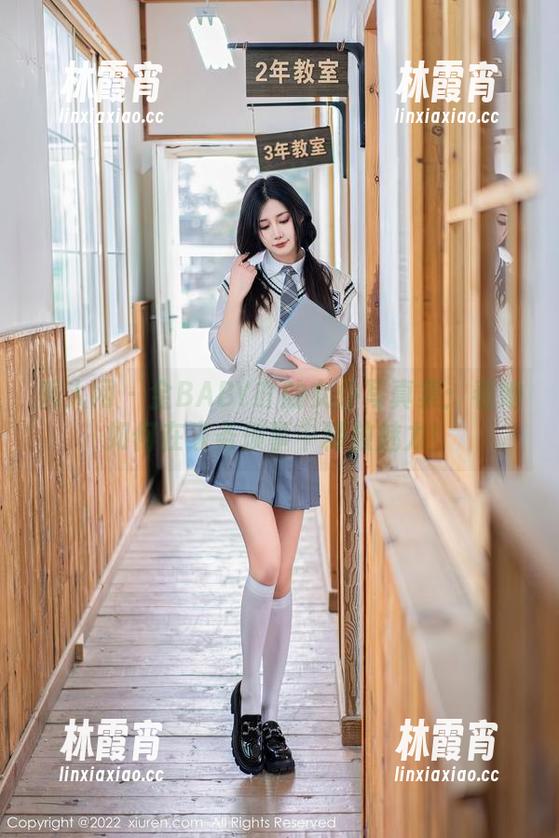 秀人网 - 金BABY吖的女仆写真集：看她如何在家务琐事中释放魅力！