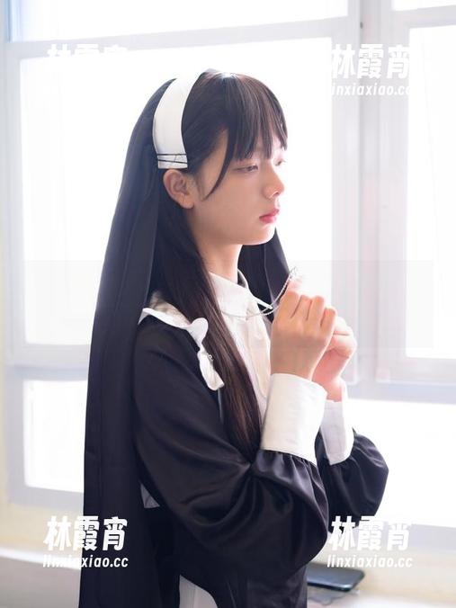 稚乖画册 - 看！赤西夜夜的初音少女美图更新，真是让人想要深吸一口气。