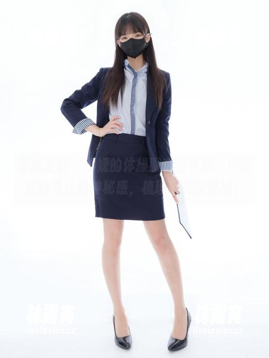 紧急企划 - 小婕的体操服套图更新，内部定制里这股神秘感，梳理不完的情绪！