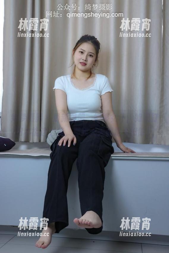 绮梦摄影 - 最新图册，婷婷女仆，如果打扫真能这么美，那我天天都是大扫除！