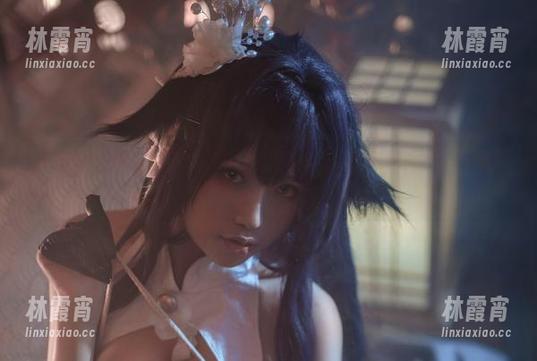 嘲笑你的校园生活吧：芊川一笑MNK作品集更新，快来瞧瞧这些神奇瞬间！