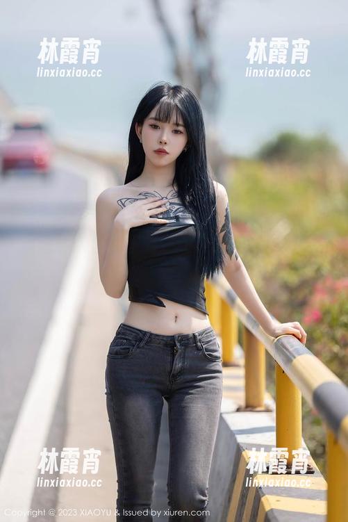 语画界 - 图包里的修女杨紫嫣，谁说修女不能性感？你懂的
