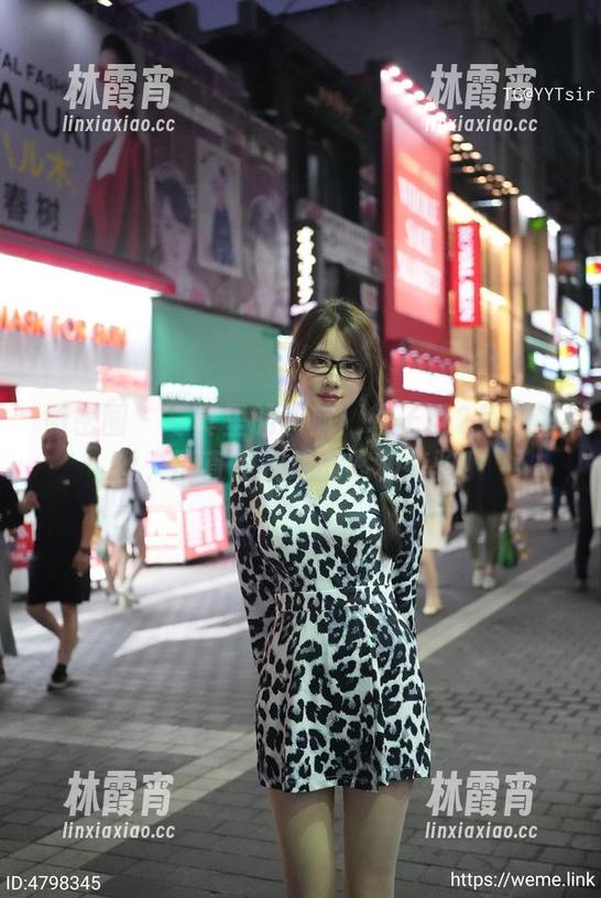 微密圈 - 写真里的护航：轩子巨2兔裤里丝，简直是视线的终极考验！