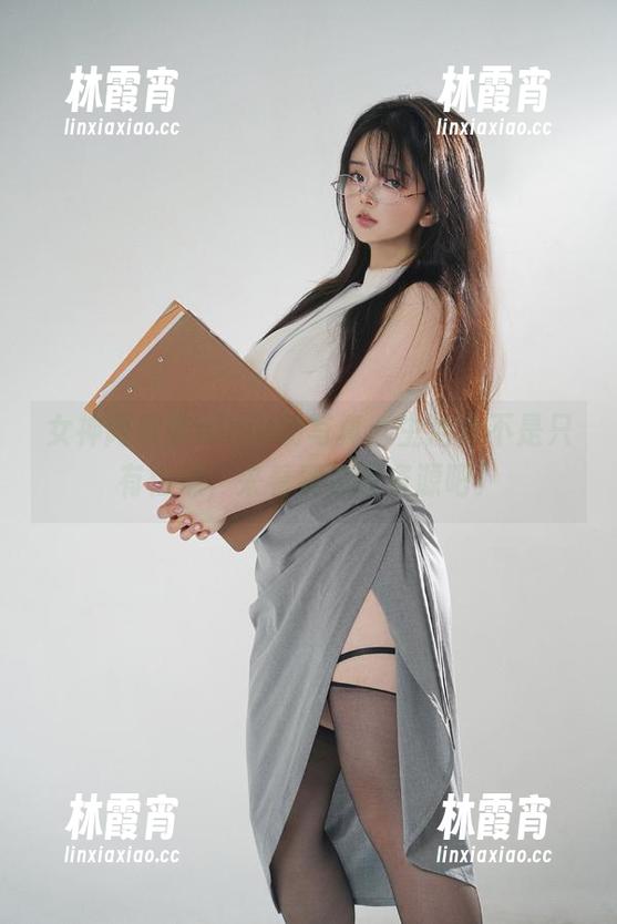 女神阿寨寨ninja的写真：生活才不是只有枯燥，来看看这些资源吧！