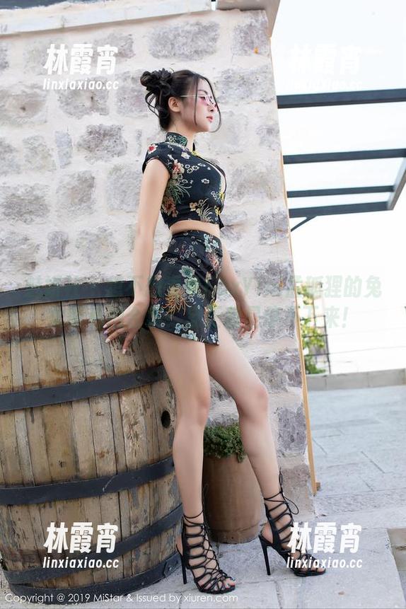 魅妍社-FoxYini孟狐狸 魅妍社 - 想不想看看FoxYini孟狐狸的兔女郎私拍合集?反正我是停不下来!