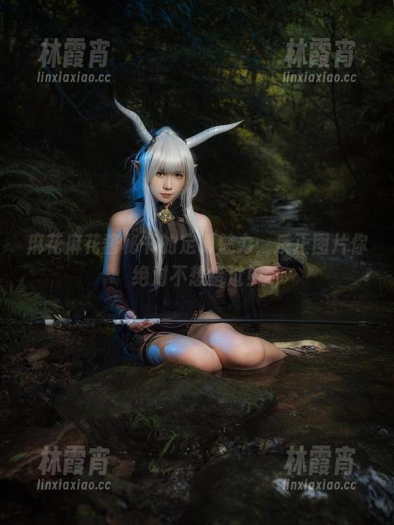 麻花麻花酱秘书的定制魅力，反正图片你绝对不想错过！