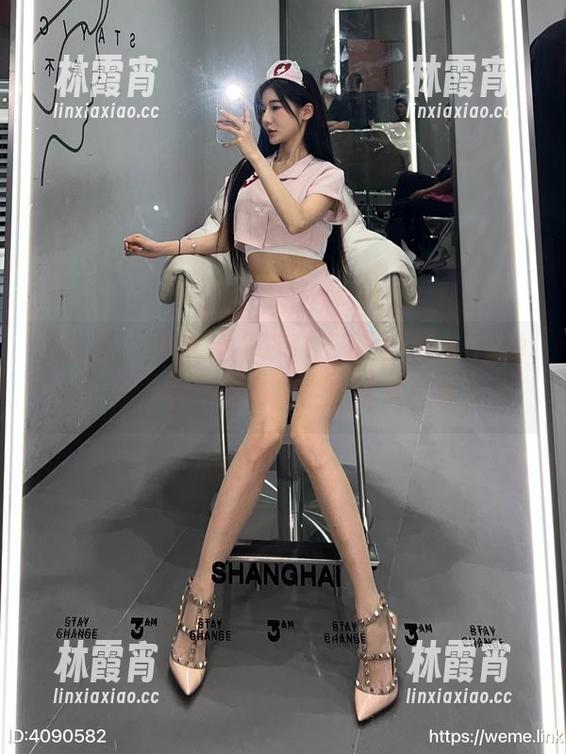 黎允熙baby 微密圈 - 在高清里沉醉于黎允熙baby的毛衣,每一根线都在诉说着故事。